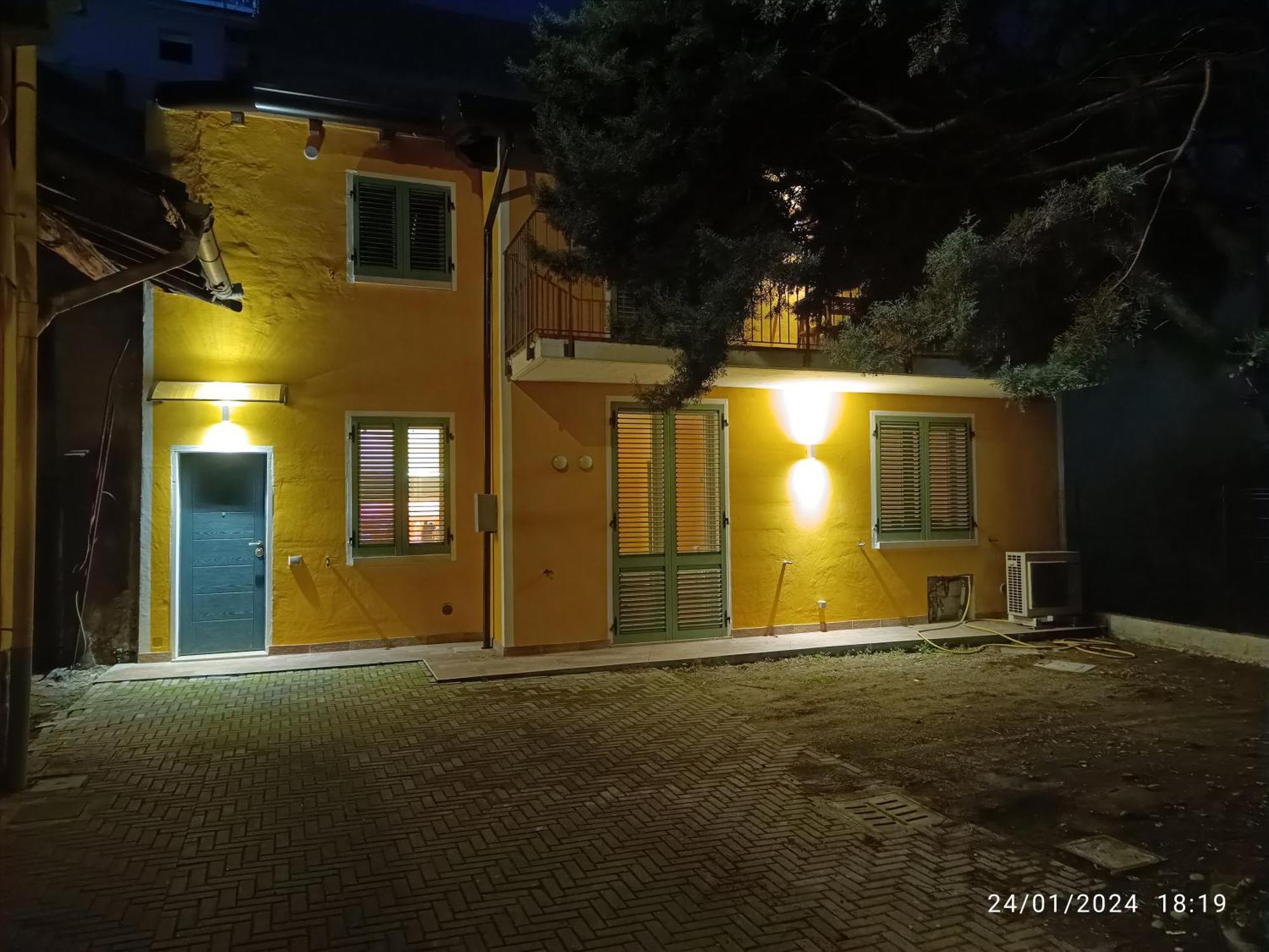 Un Angolo A Milano... Bagian luar foto